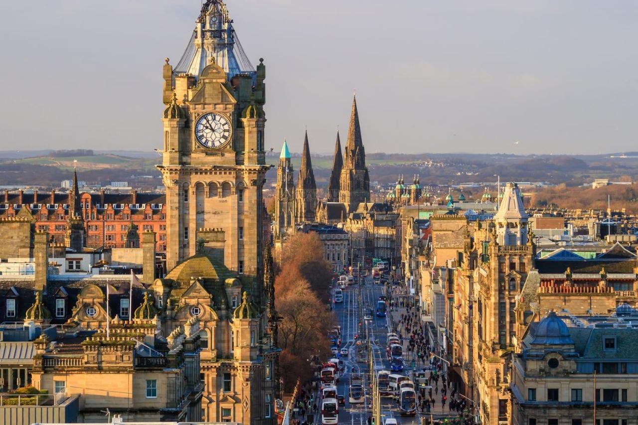 City Centre First Floor Family Suite Edinburg Exteriör bild