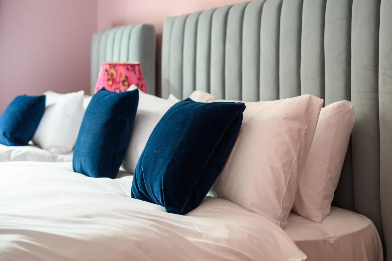 City Centre First Floor Family Suite Edinburg Exteriör bild